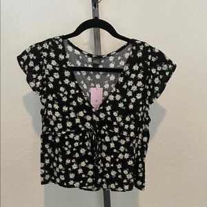 Wild Fable Floral Black Top